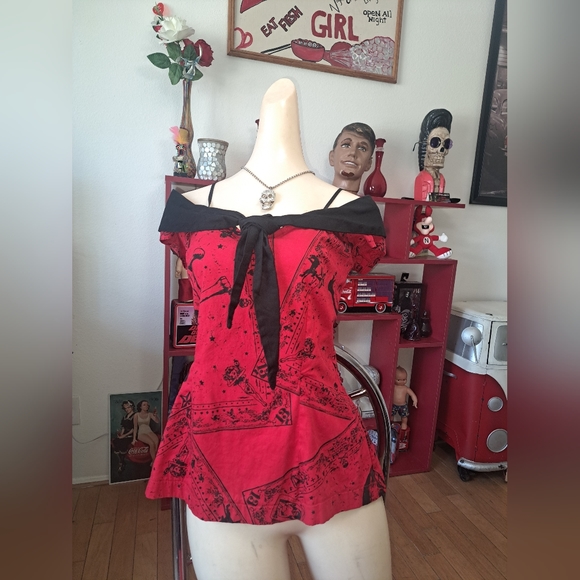 Lucky 13 Pinup Top - Picture 2 of 11